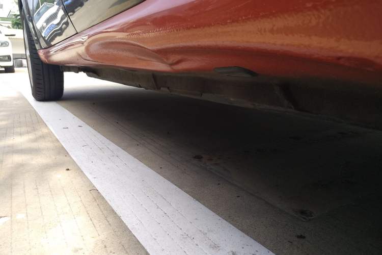 Used smart forfour 2018 1.0L 52 kW Dynamic Edition Left Side Sill