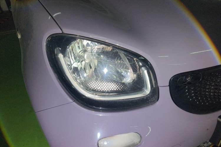 Used smart forfour 2018 0.9T 66 kW Pioneer Edition Right Front Headlight