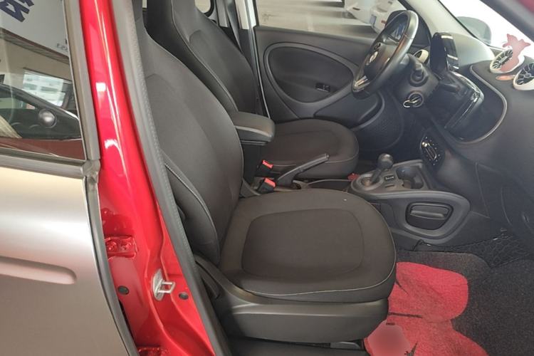 Used smart forfour 2018 1.0L 52kW Passion Edition Right Front Seat