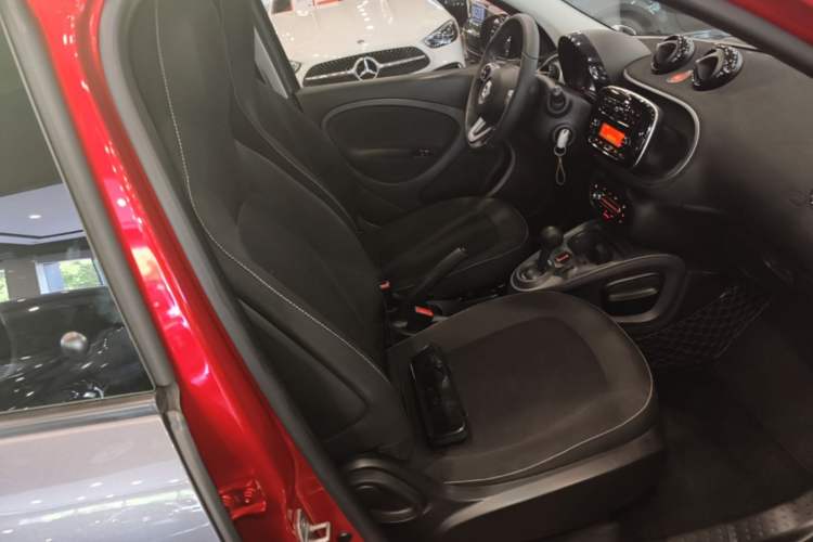 Used smart forfour 2018 1.0L 52kW Passion Edition Right Front Seat