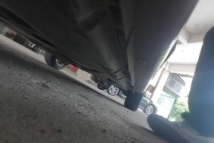 Used smart forfour 2018 1.0L 52 kW Dynamic Edition Right Side Sill