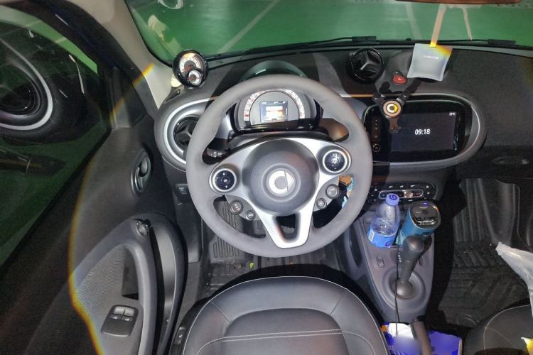 Used smart forfour 2018 0.9T 66 kW Pioneer Edition Steering Wheel