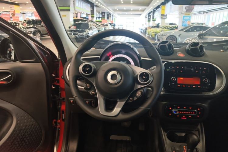 Used smart forfour 2018 1.0L 52kW Passion Edition Steering Wheel