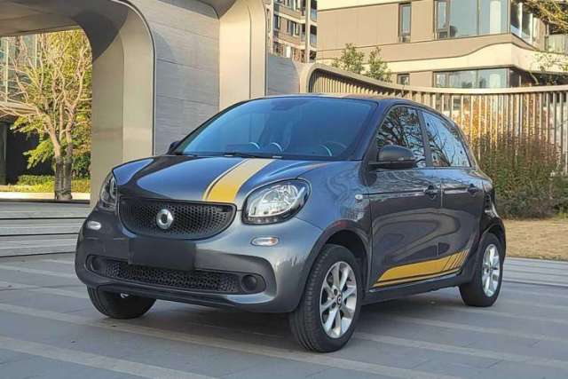 Used smart forfour 2018 1.0L 52 kW Dynamic Edition
