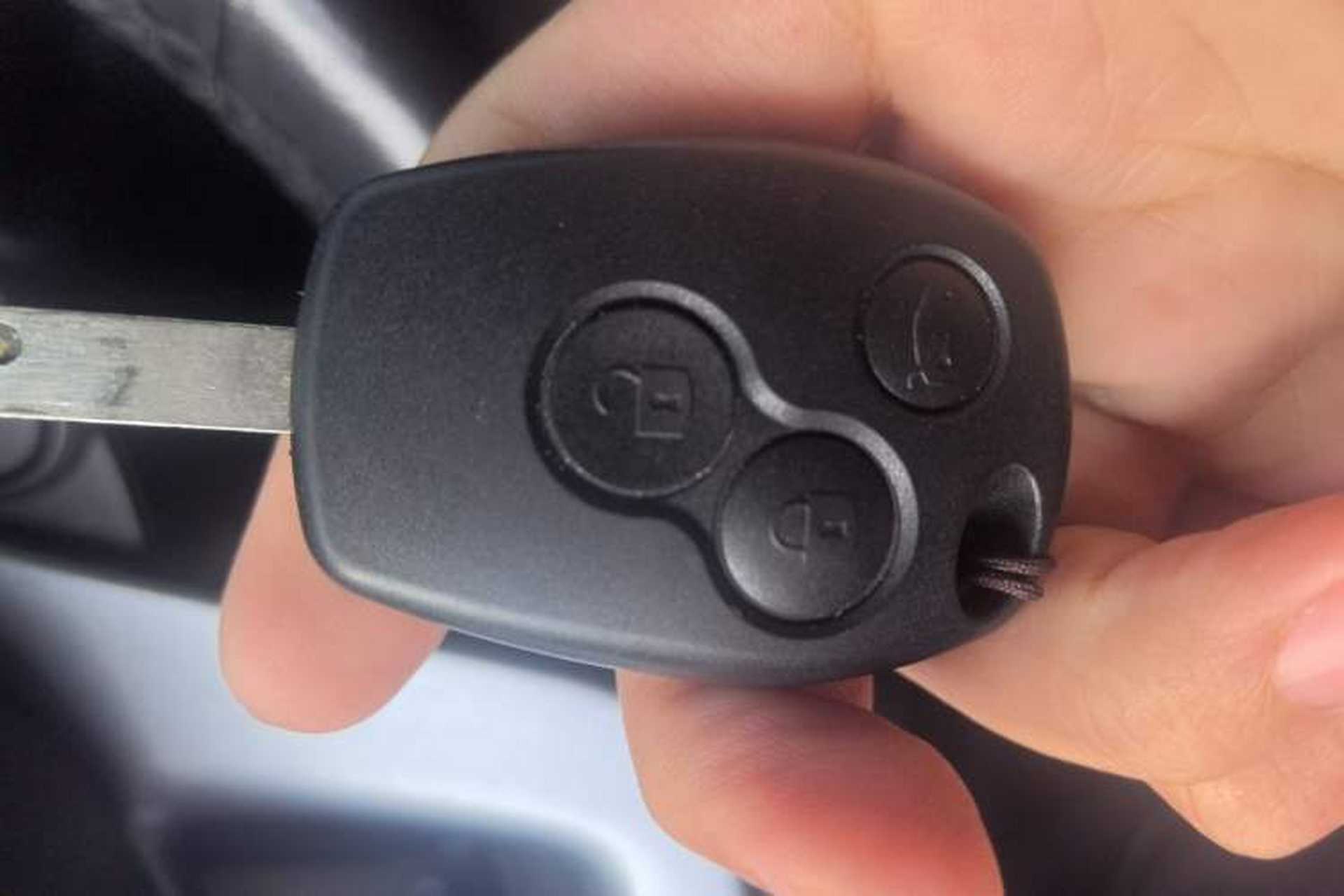 Used smart forfour 2018 0.9T 66 kW Pioneer Edition Vehicle Key