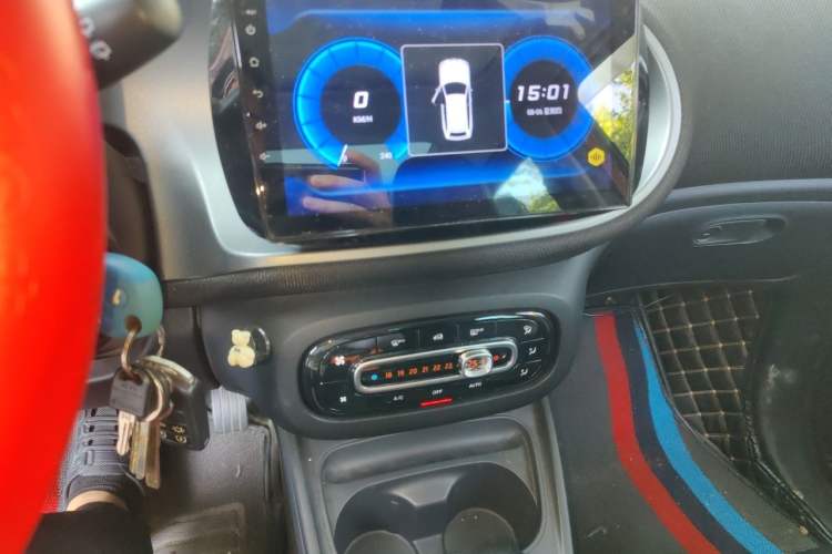 Used smart forfour 2018 1.0L 52kW Passion Edition Audio And AC Panel