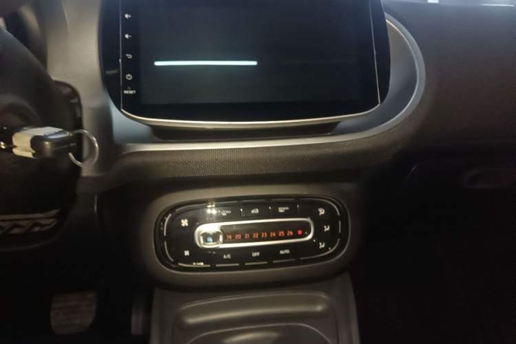 Used smart forfour 2018 1.0L 52kW Passion Edition Audio And AC Panel