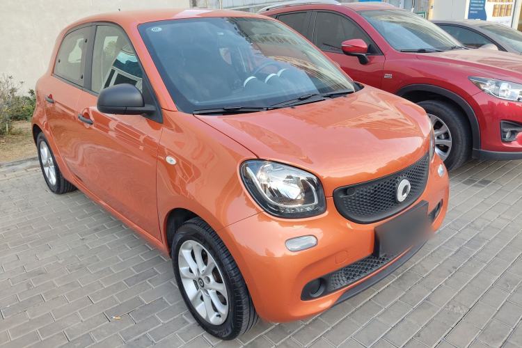 Used smart forfour 2018 1.0L 52 kW Dynamic Edition Exterior 2