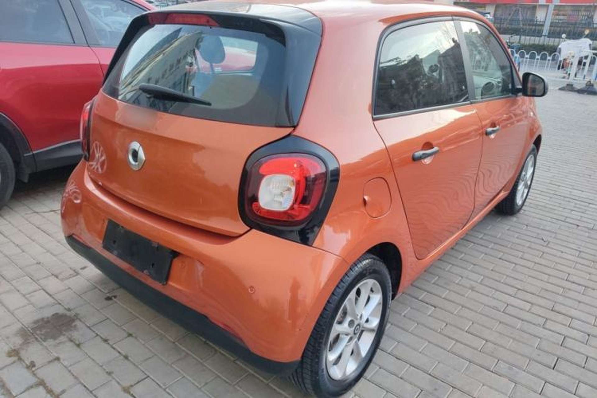 Used smart forfour 2018 1.0L 52 kW Dynamic Edition Exterior 5