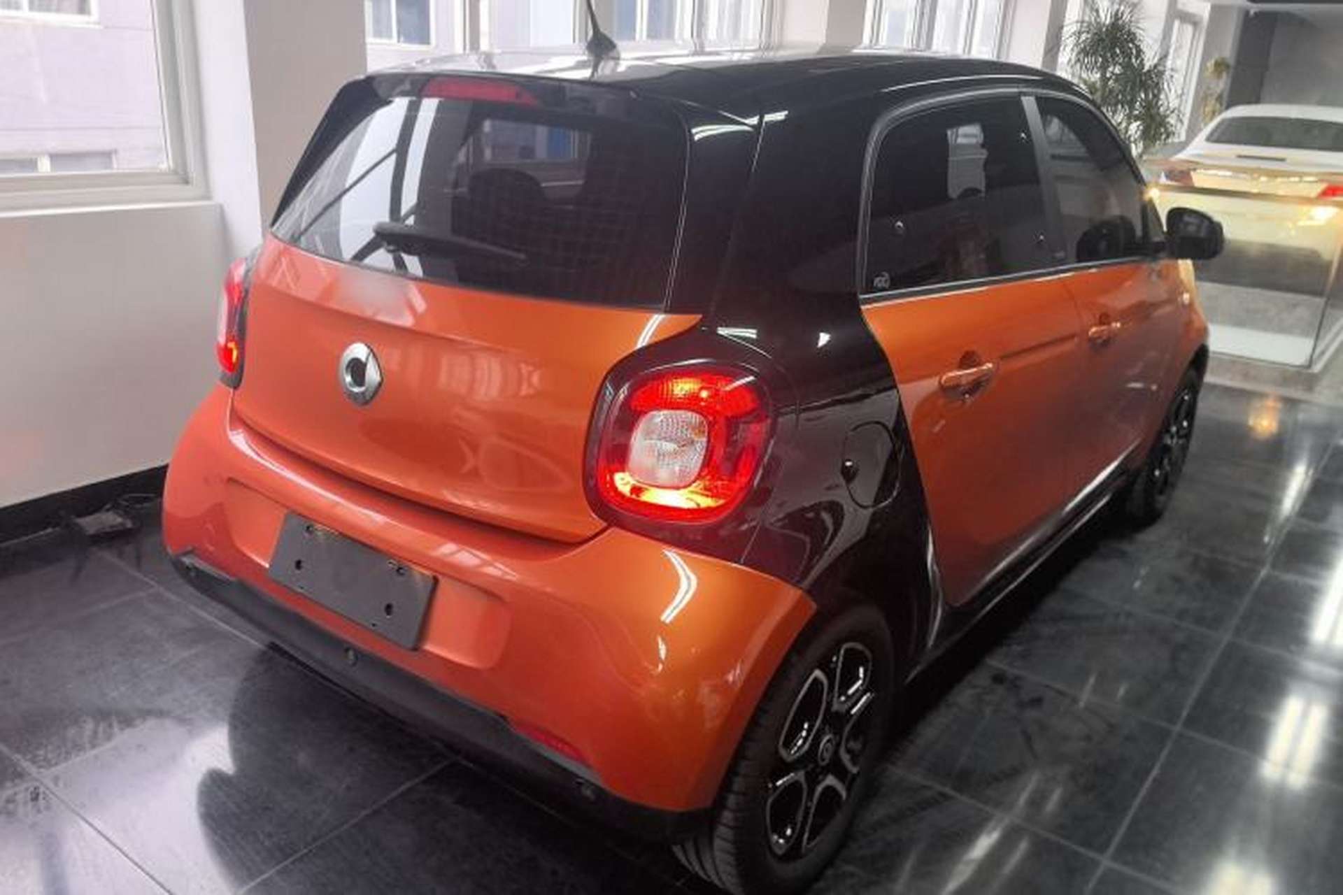Used smart forfour 2018 1.0L 52kW Passion Edition Exterior 5