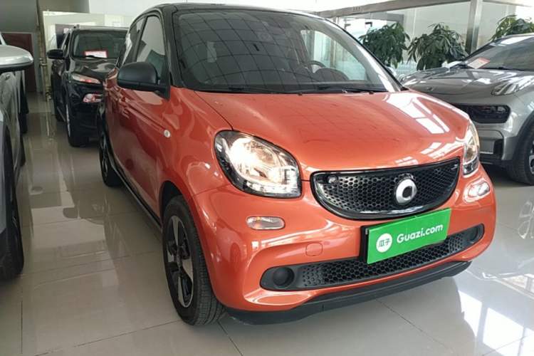 Used smart forfour 2018 1.0L 52kW Passion Edition Front Right 45 Deg