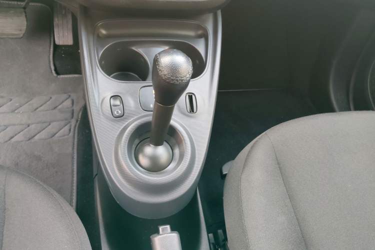 Used smart forfour 2018 1.0L 52 kW Dynamic Edition Gear Lever