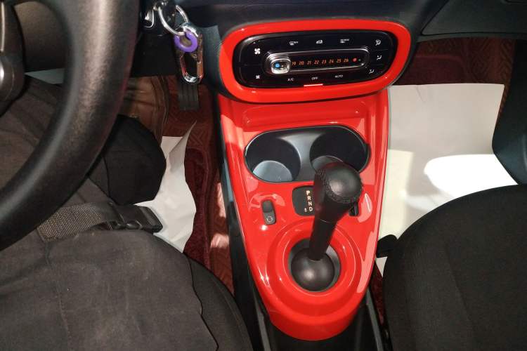 Used smart forfour 2018 1.0L 52 kW Dynamic Edition Gear Lever
