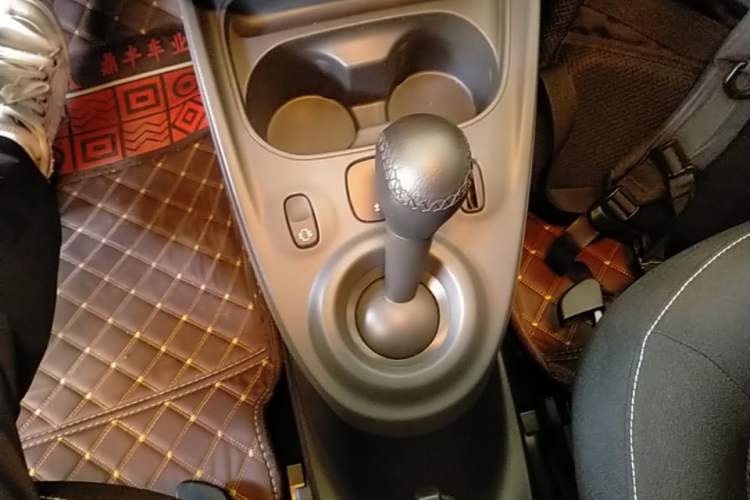Used smart forfour 2018 1.0L 52kW Passion Edition Gear Lever