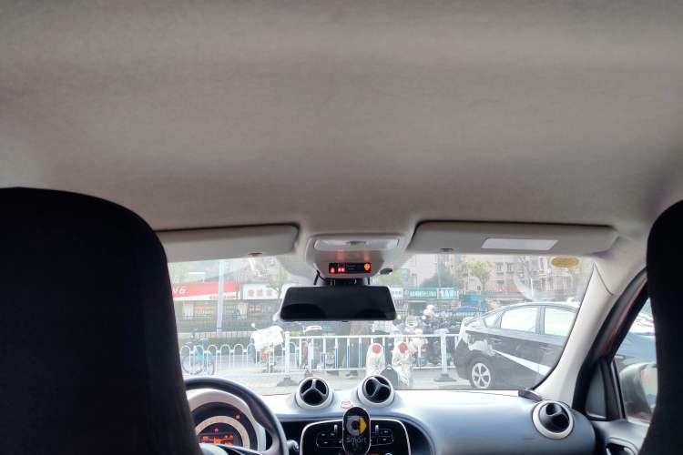 Used smart forfour 2018 1.0L 52 kW Dynamic Edition Headliner
