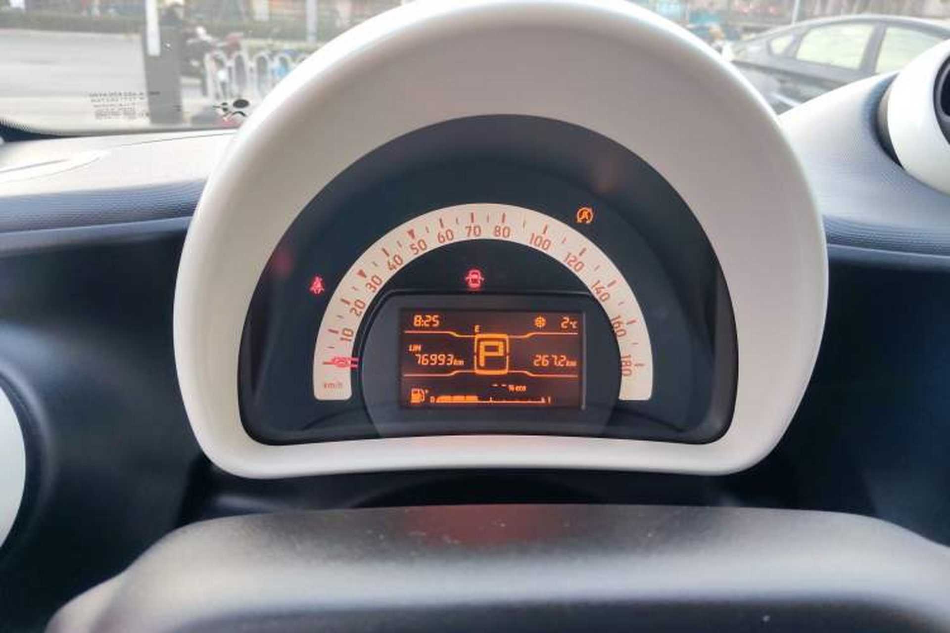 Used smart forfour 2018 1.0L 52 kW Dynamic Edition Instrument Cluster