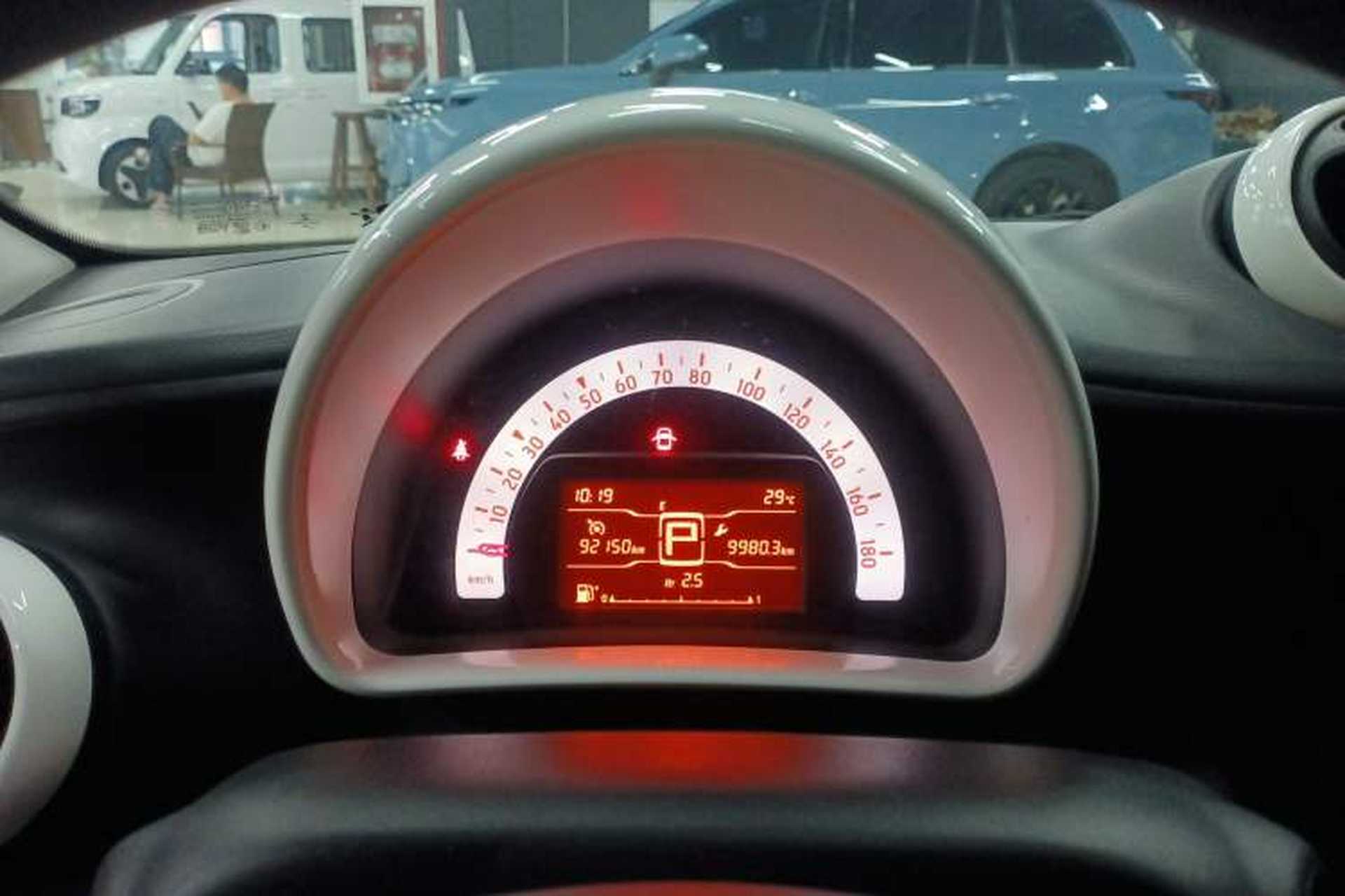 Used smart forfour 2018 1.0L 52 kW Dynamic Edition Instrument Cluster