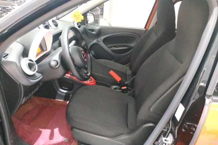 Used smart forfour 2018 1.0L 52 kW Dynamic Edition Left Front Seat