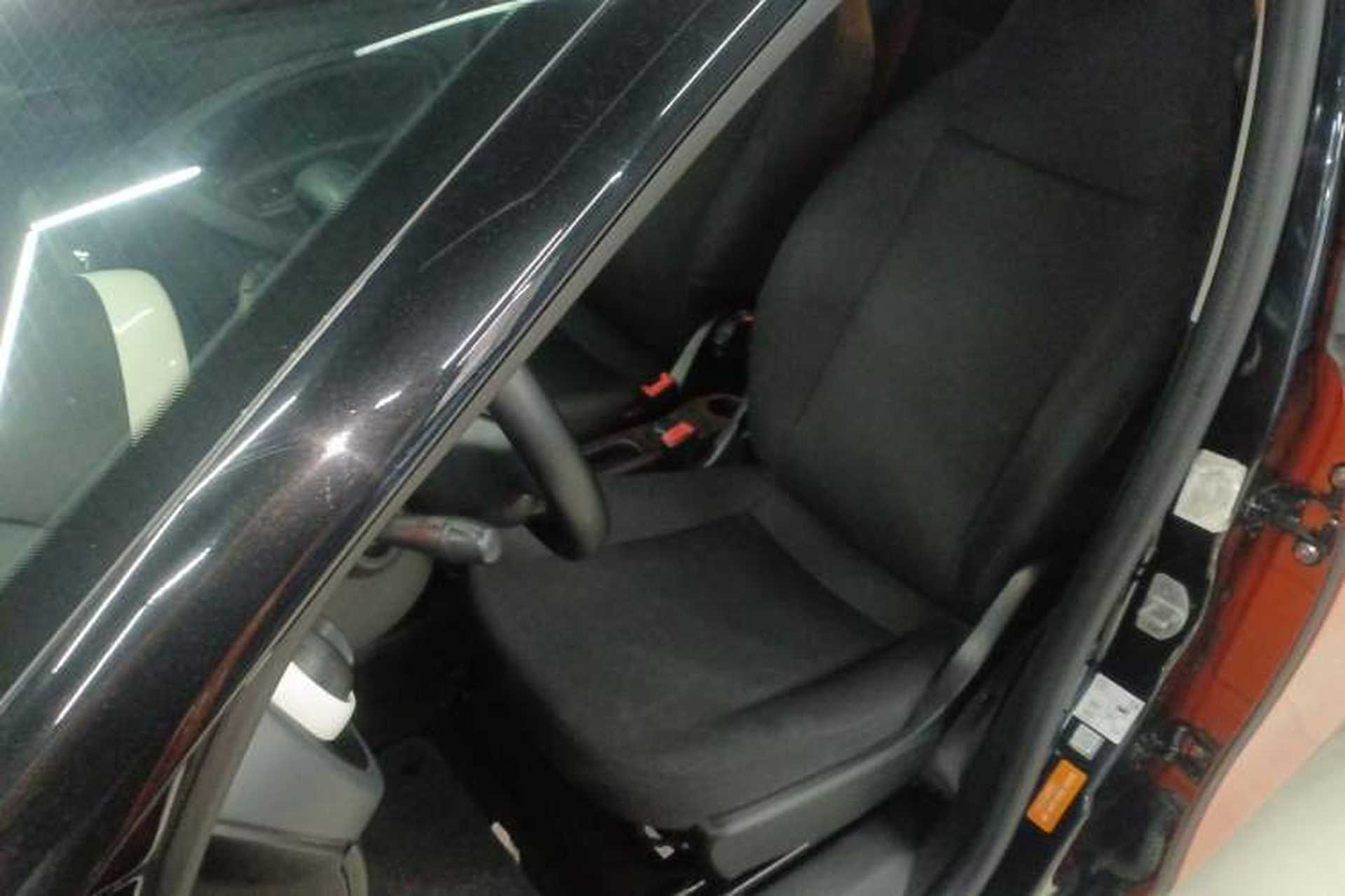 Used smart forfour 2018 1.0L 52 kW Dynamic Edition Left Front Seat