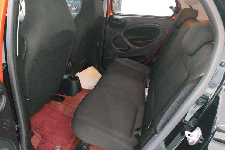 Used smart forfour 2018 1.0L 52 kW Dynamic Edition Left Rear Seat
