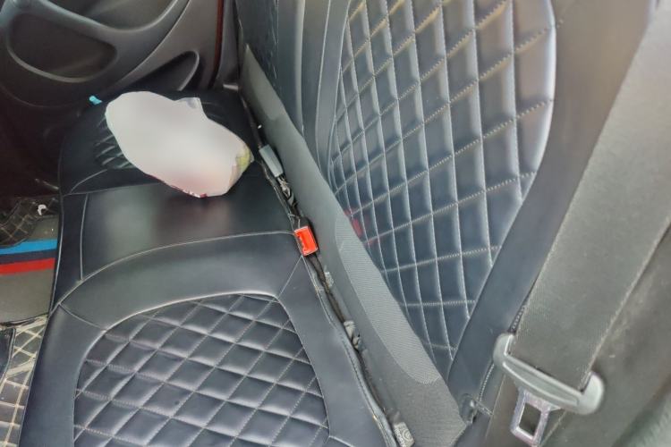 Used smart forfour 2018 1.0L 52kW Passion Edition Left Rear Seat