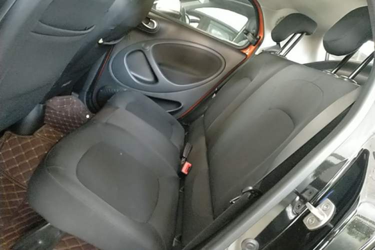 Used smart forfour 2018 1.0L 52kW Passion Edition Left Rear Seat