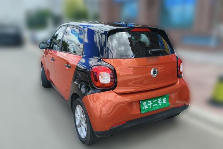 Used smart forfour 2018 1.0L 52 kW Dynamic Edition Rear Left 45 Deg