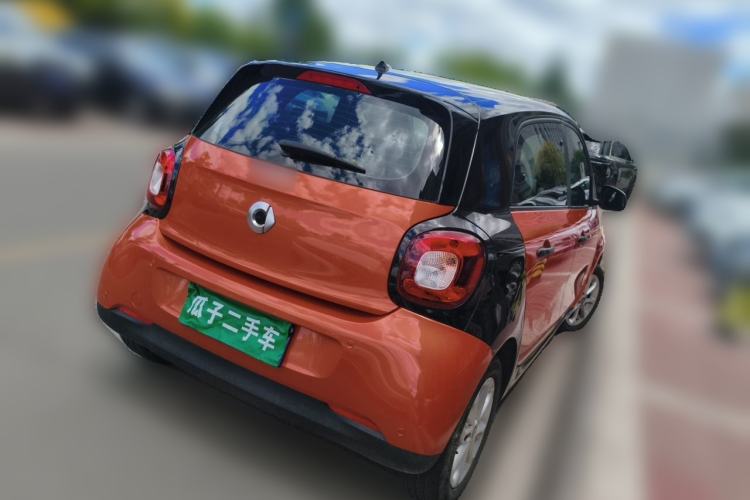 Used smart forfour 2018 1.0L 52 kW Dynamic Edition Rear Right 45 Deg