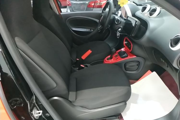 Used smart forfour 2018 1.0L 52 kW Dynamic Edition Right Front Seat
