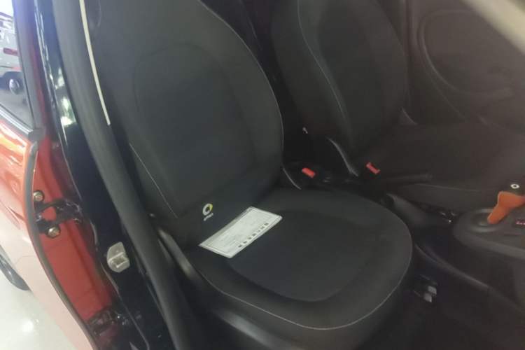 Used smart forfour 2018 1.0L 52kW Passion Edition Right Front Seat