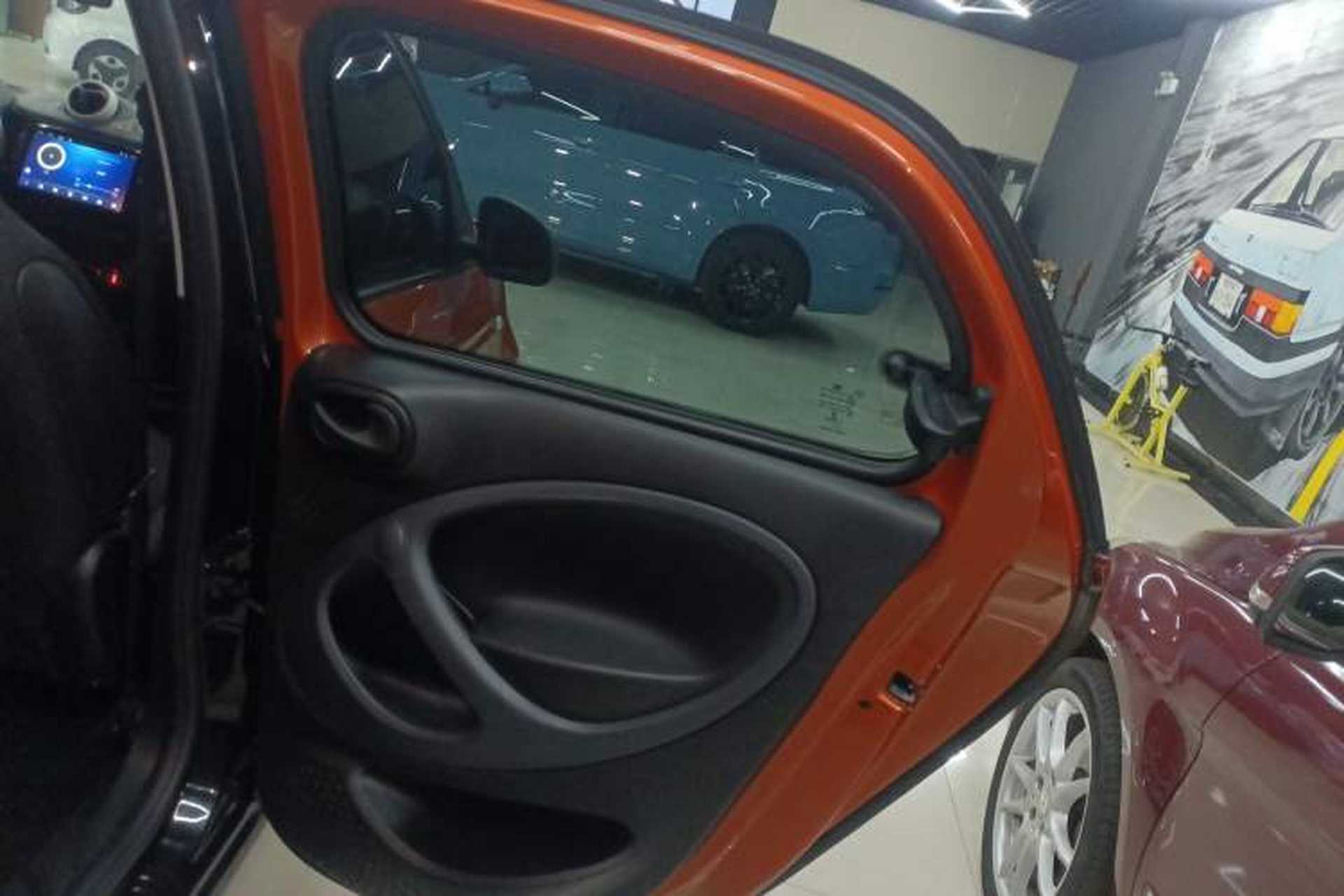 Used smart forfour 2018 1.0L 52 kW Dynamic Edition Right Rear Door Interior