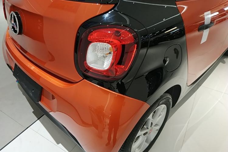 Used smart forfour 2018 1.0L 52 kW Dynamic Edition Right Rear Taillight