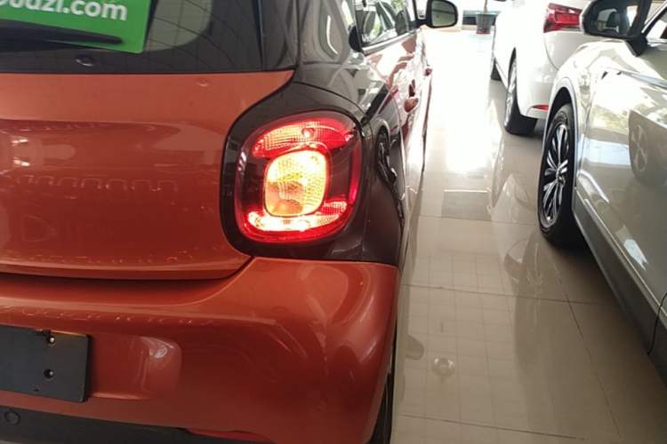 Used smart forfour 2018 1.0L 52kW Passion Edition Right Rear Taillight