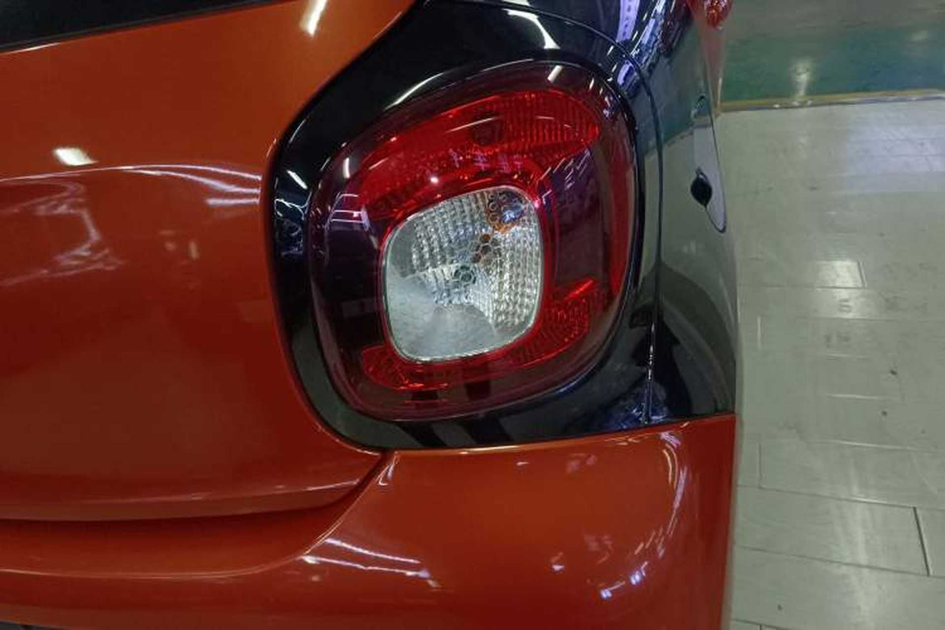 Used smart forfour 2018 1.0L 52kW Passion Edition Right Rear Taillight