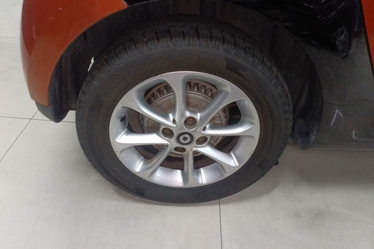 Used smart forfour 2018 1.0L 52 kW Dynamic Edition Right Rear Wheel Hub
