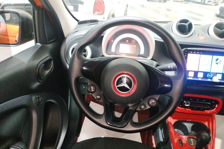 Used smart forfour 2018 1.0L 52 kW Dynamic Edition Steering Wheel