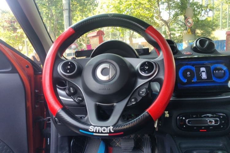 Used smart forfour 2018 1.0L 52kW Passion Edition Steering Wheel