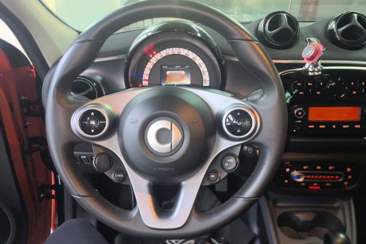 Used smart forfour 2018 1.0L 52kW Passion Edition Steering Wheel