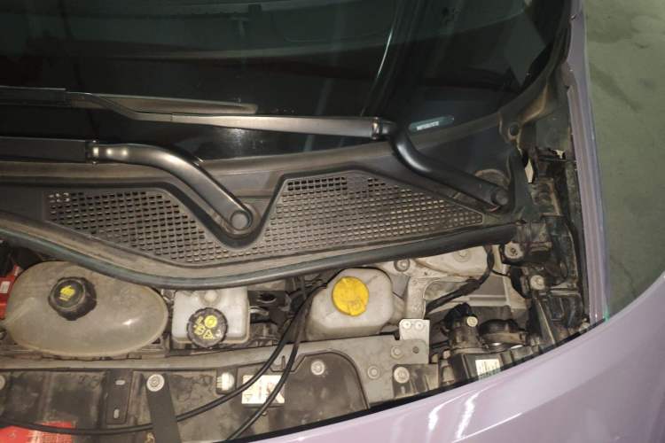 Used smart forfour 2018 0.9T 66 kW Pioneer Edition Engine Bay Left