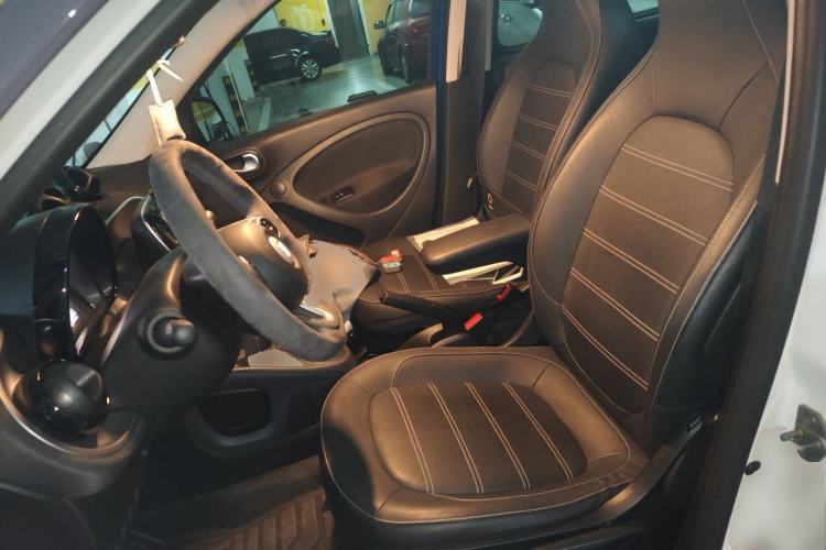 Used smart forfour 2018 0.9T 66 kW Pioneer Edition Left Front Seat
