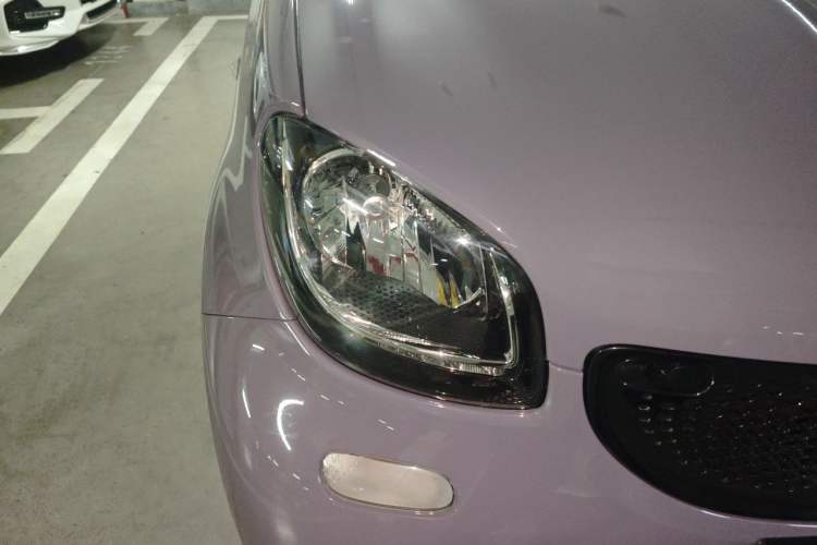 Used smart forfour 2018 0.9T 66 kW Pioneer Edition Right Front Headlight