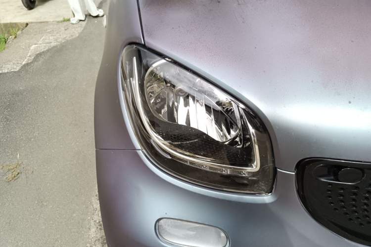Used smart forfour 2018 1.0L 52kW Passion Edition Right Front Headlight