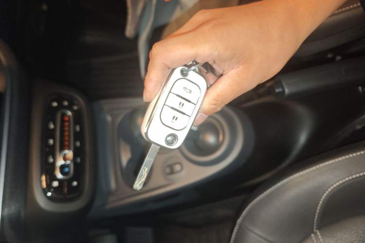Used smart forfour 2018 0.9T 66 kW Pioneer Edition Vehicle Key
