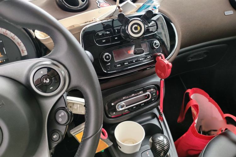 Used smart forfour 2018 0.9T 66 kW Fashion Edition Audio And AC Panel