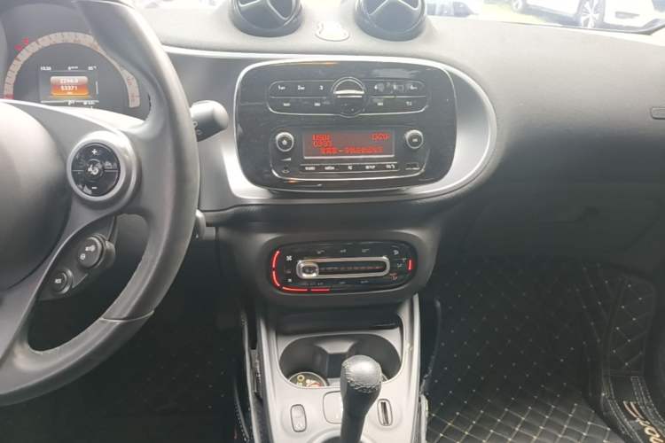 Used smart forfour 2018 1.0L 52kW Passion Edition Audio And AC Panel