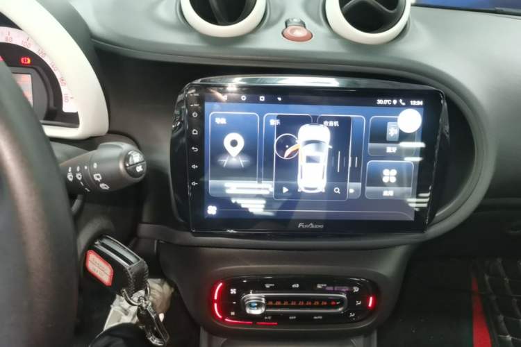 Used smart forfour 2018 1.0L 52 kW Dynamic Edition Audio And AC Panel