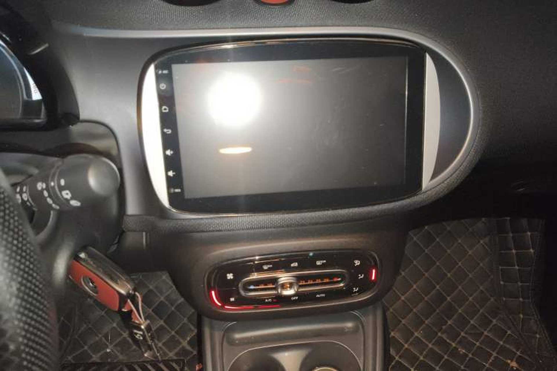 Used smart forfour 2018 1.0L 52kW Passion Edition Audio And AC Panel