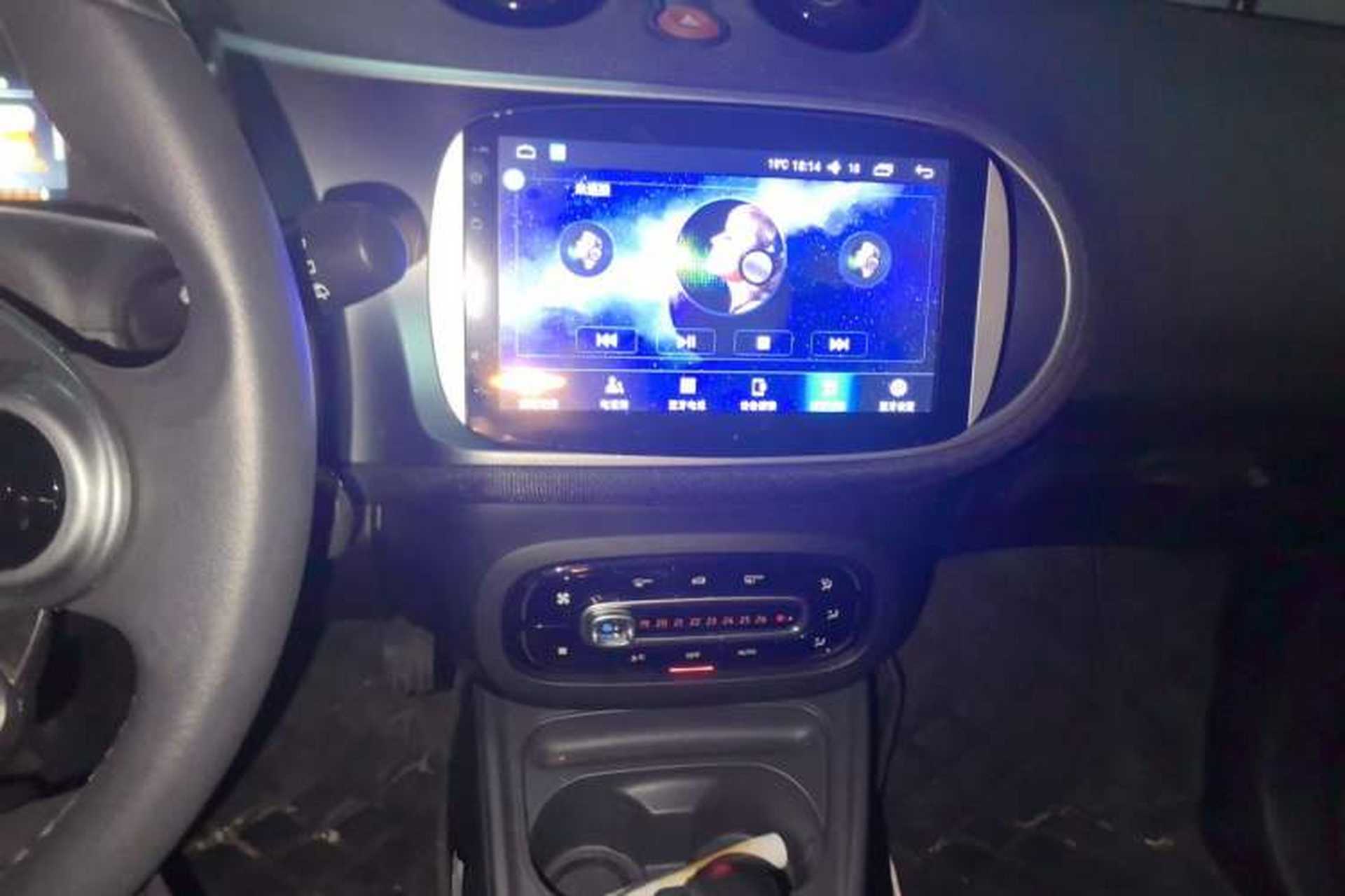 Used smart forfour 2018 1.0L 52kW Passion Edition Audio And AC Panel