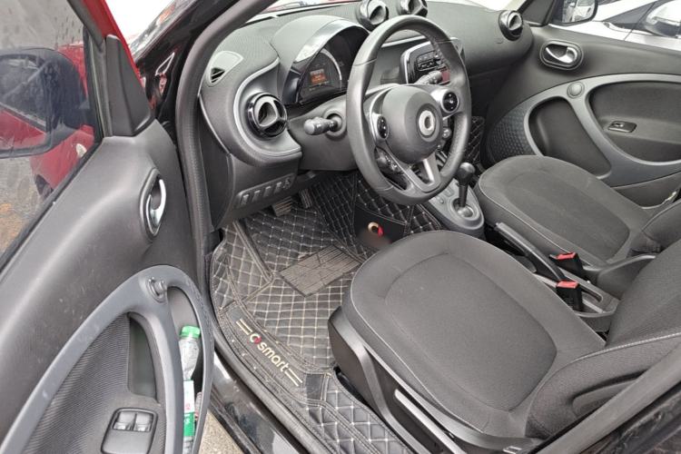 Used smart forfour 2018 1.0L 52kW Passion Edition Driver Seat