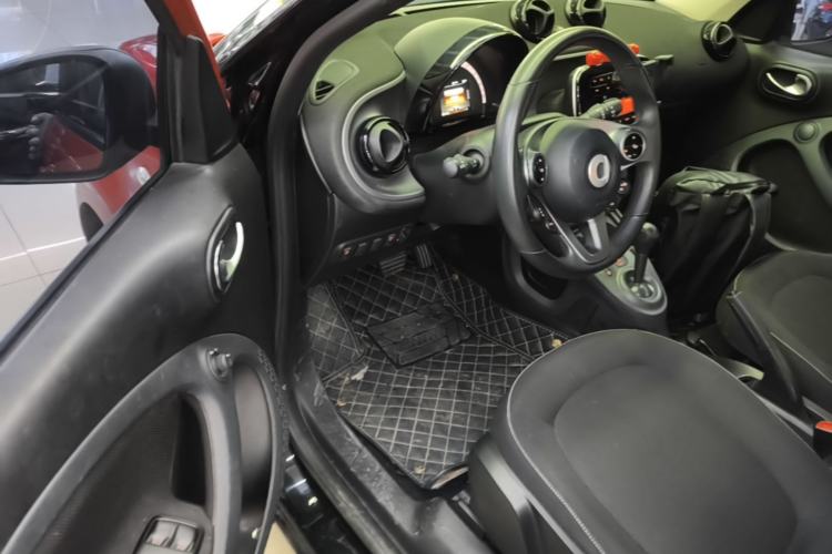 Used smart forfour 2018 1.0L 52kW Passion Edition Driver Seat